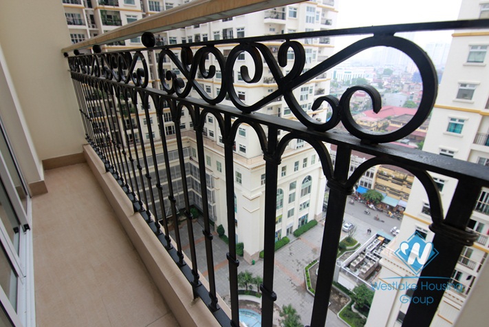 02 bedrooms apartment for rent in Hai Ba Trung.